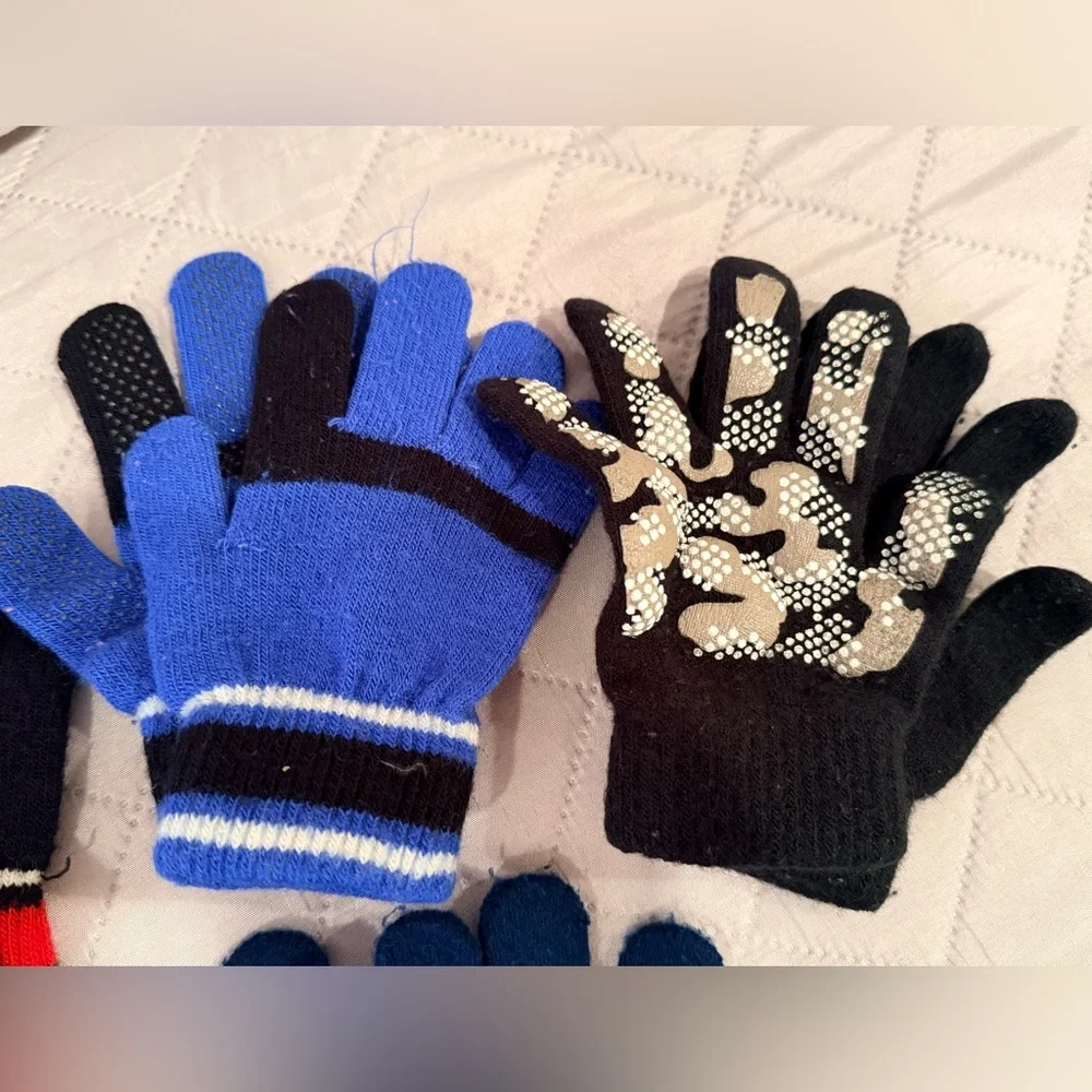 Kids Stretch Gripper Gloves (5 pair) and Batman Gloved (2 pair)